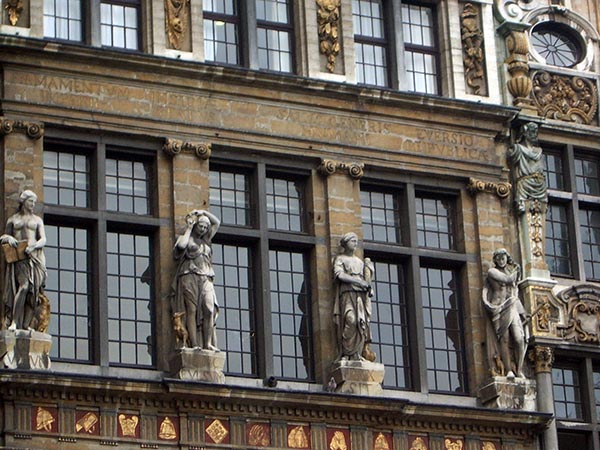 762 - Grand Place 19